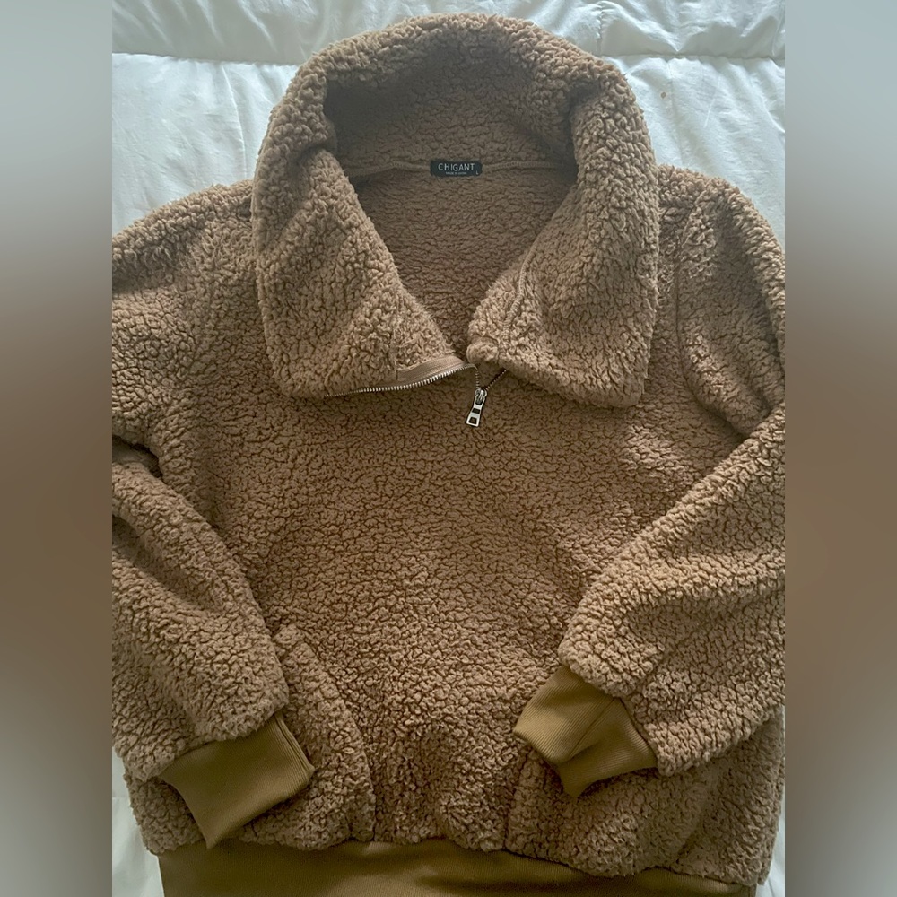 Tan polyester/cotton fall pullover